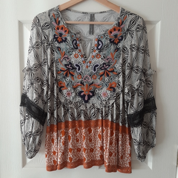 Anthropologie Terri Embroidered Top Size Small